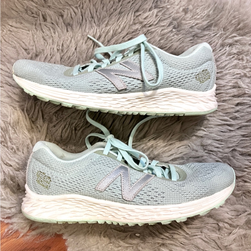 New Balance Women's Mint Green Athletic Running Shoes